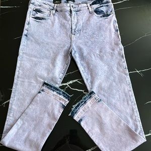 Brand New lavender men Jean. Sz 40 skinny jeans.